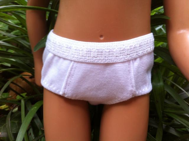 16" Gregor white boy shorts