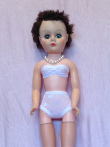 24" Deluxe Reading Lingerie Set