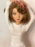 16" Ellowyne Jewel Neck Solid Color T-shirt