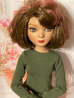 16" Ellowyne Jewel Neck Solid Color T-shirt