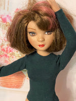 16" Ellowyne Jewel Neck Solid Color T-shirt