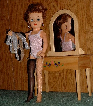 18" VT18 Miss Revlon Teddy & Hose