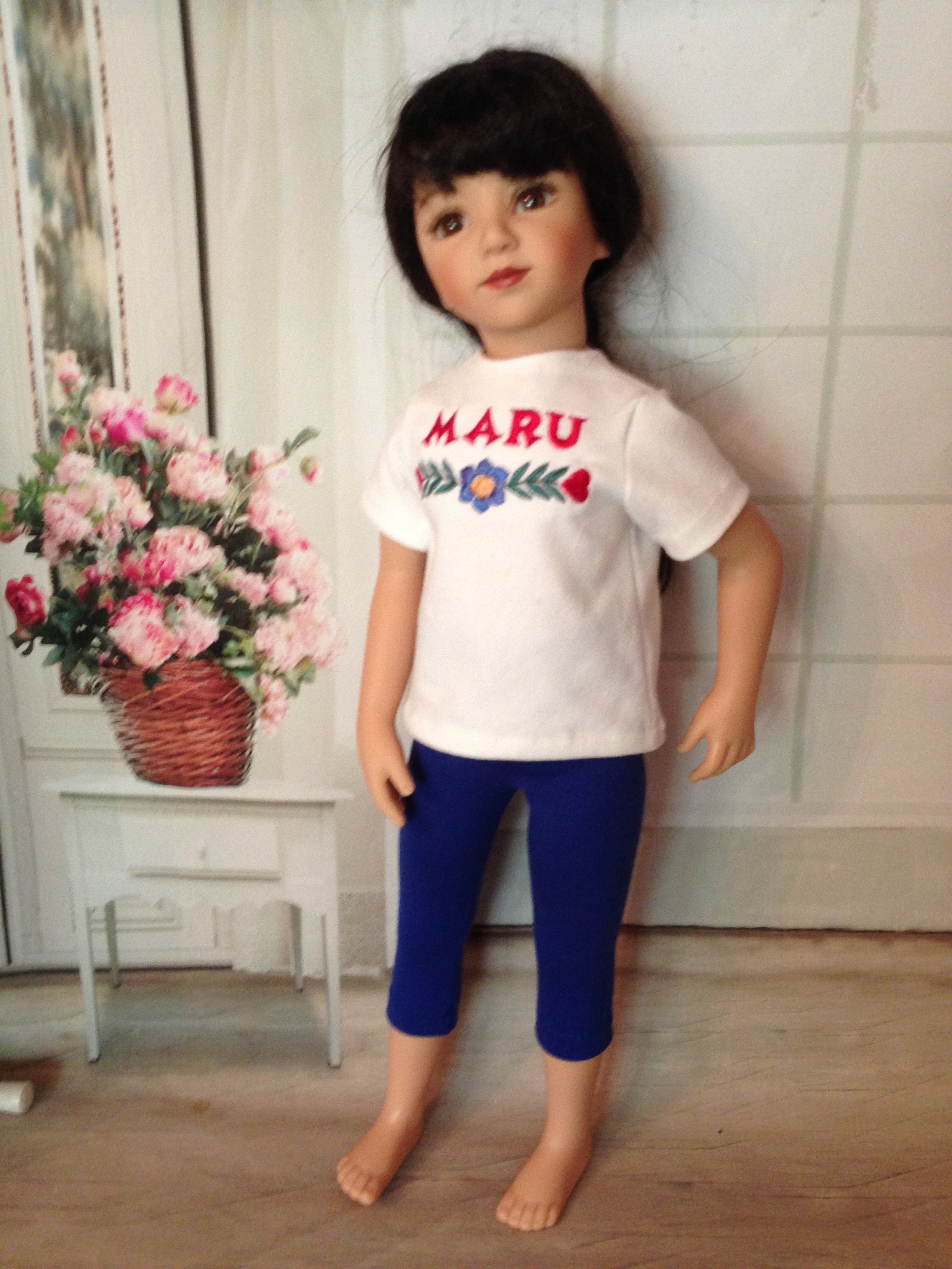 20" Maru by Dianna Effner