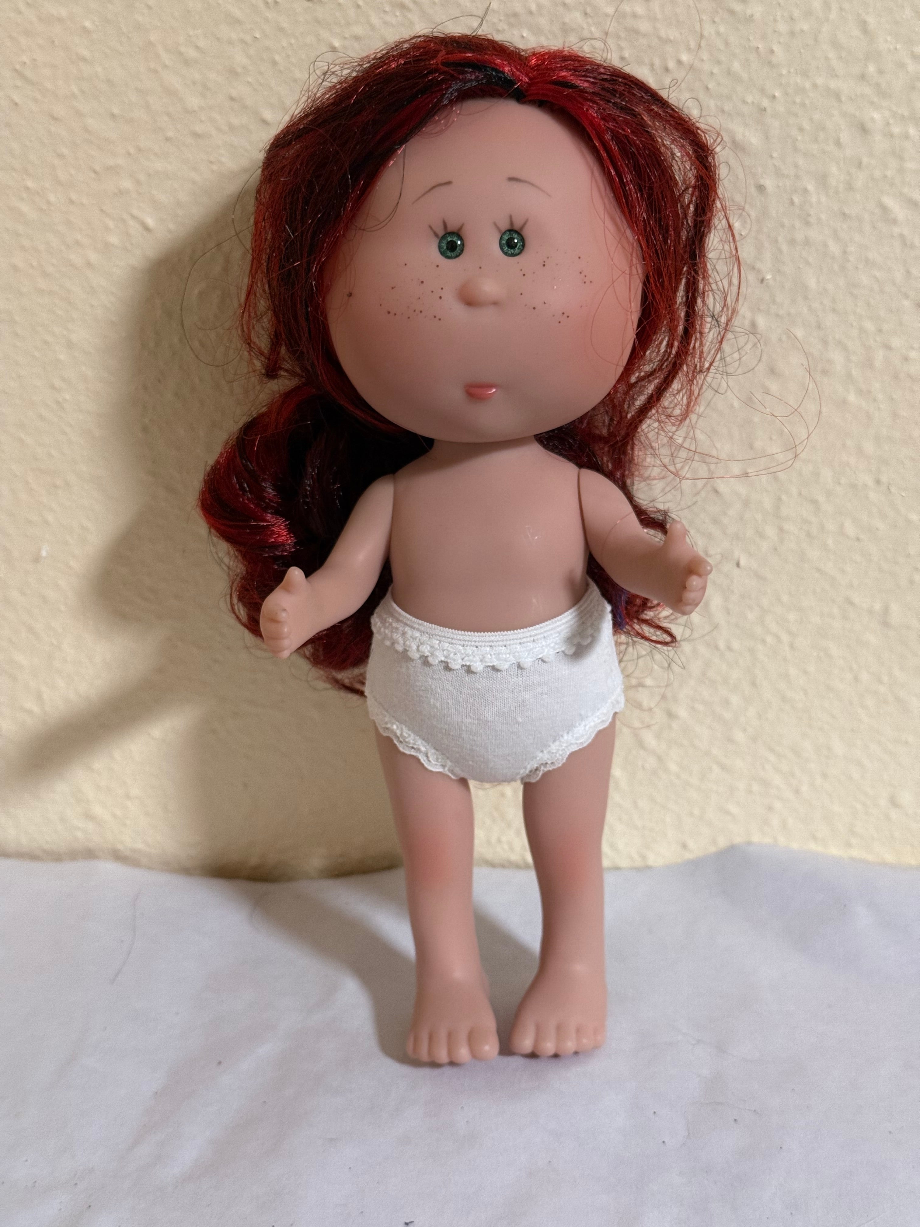 12" Nines d'Onil Mia doll