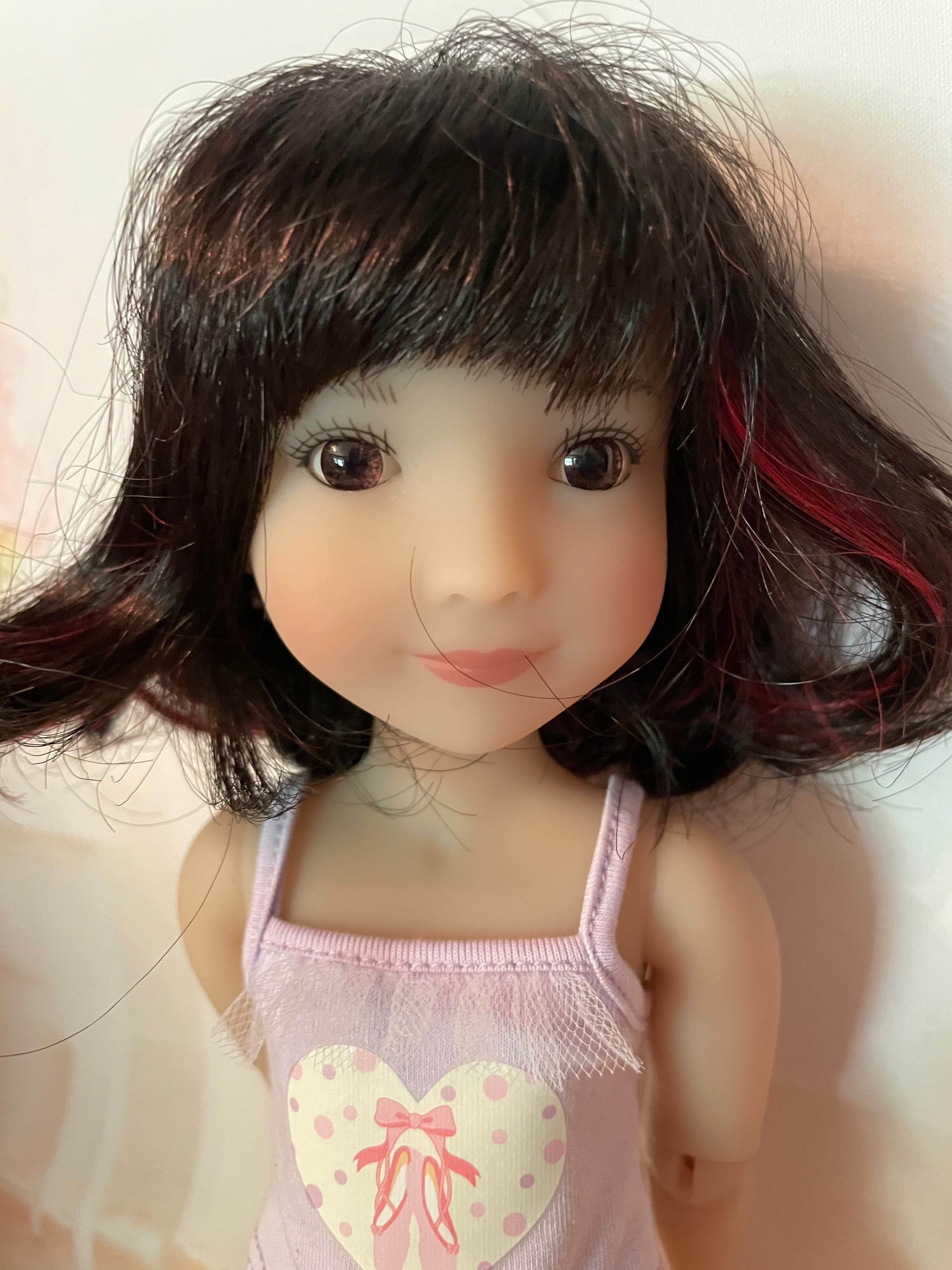 12" Ruby Red Galleria Siblies