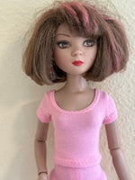 16" Ellowyne Solid Color T-shirt
